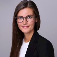 Webinar hosting presenter 