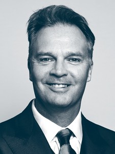 Webinar hosting presenter 