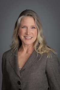 Webinar hosting presenter Lisa Rosenow - Evergreen Technology Consulting (ETC)