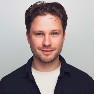 Webinar hosting presenter 