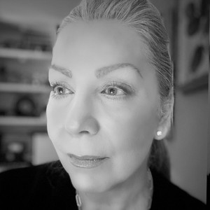 Webinar hosting presenter Joanne Jobin