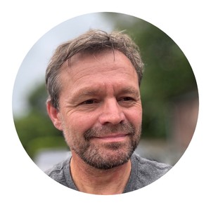 Webinar hosting presenter 