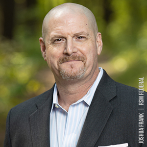 Webinar hosting presenter 