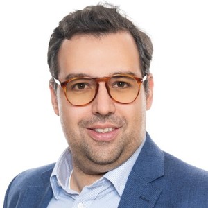 Webinar hosting presenter 