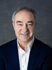 Webinar hosting presenter 