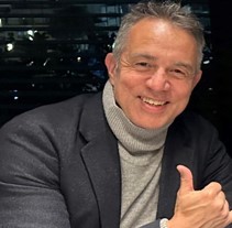 Webinar hosting presenter 