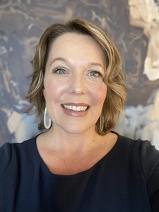 Webinar hosting presenter 