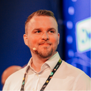 Webinar hosting presenter 