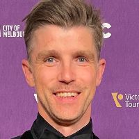 Webinar hosting presenter 