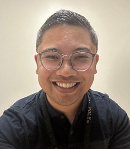 Webinar hosting presenter 