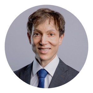 Webinar hosting presenter 