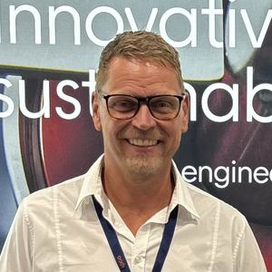 Webinar hosting presenter 