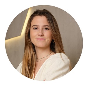 Webinar hosting presenter 