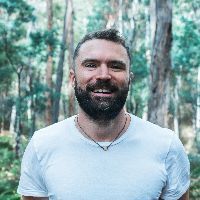 Webinar hosting presenter 