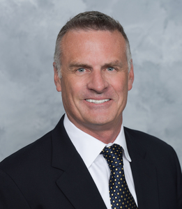 Webinar hosting presenter 