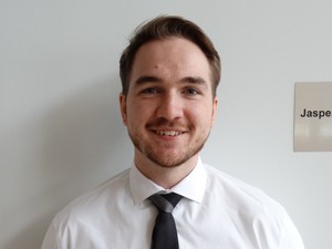 Webinar hosting presenter 