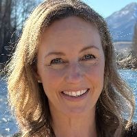 Webinar hosting presenter 