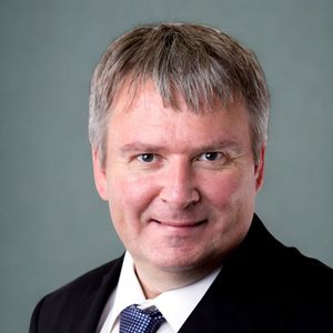 Webinar hosting presenter 