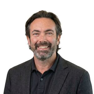 Webinar hosting presenter 