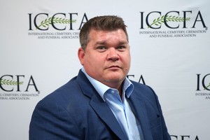 Webinar hosting presenter 