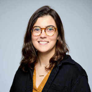 Webinar hosting presenter 