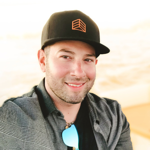 Webinar hosting presenter 