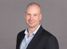 Webinar hosting presenter 