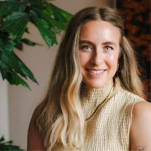 Webinar hosting presenter 