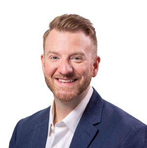 Webinar hosting presenter 