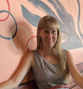 Webinar hosting presenter 