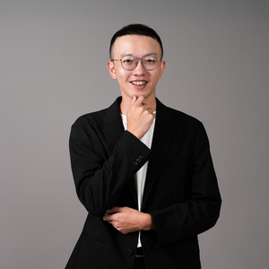 Webinar hosting presenter 