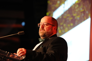 1760020977-ca495fde1d761636