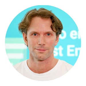 Webinar hosting presenter 