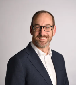 Webinar hosting presenter 