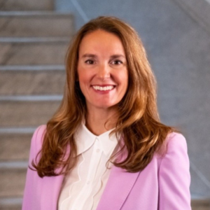 Webinar hosting presenter 