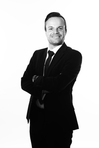 Webinar hosting presenter 