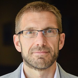 Webinar hosting presenter 