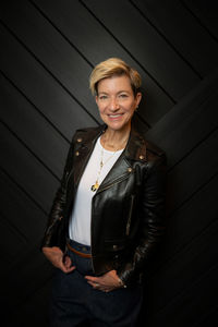 Webinar hosting presenter 