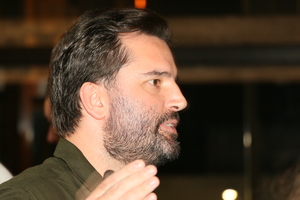 Webinar hosting presenter 