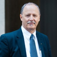 Webinar hosting presenter 