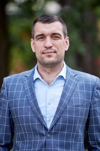 Webinar hosting presenter 