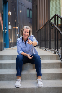 Webinar hosting presenter 