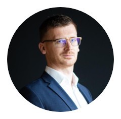 Webinar hosting presenter 