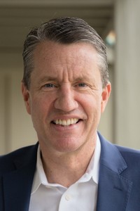 Webinar hosting presenter 