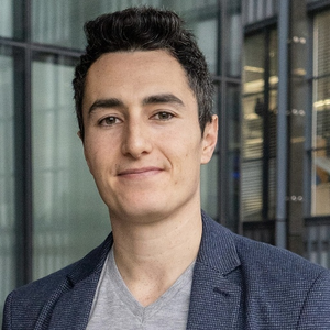 Webinar hosting presenter 