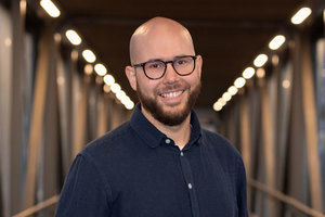 Webinar hosting presenter 