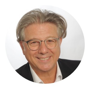 Webinar hosting presenter 