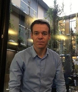 Webinar hosting presenter 