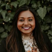 Webinar hosting presenter 