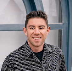 Webinar hosting presenter 